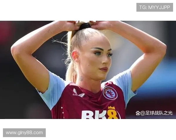 日本长发足球明星的女友揭秘她的魅力与生活点滴